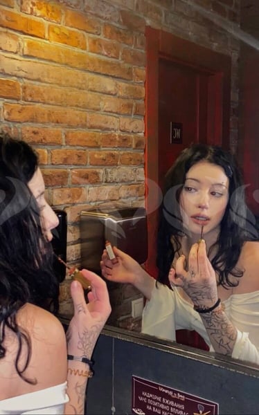 Молодая, стройная брюнетка — Ева — Киев — Naberu